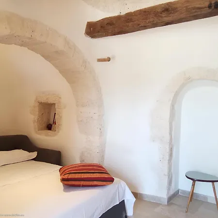 Trullo Mela Comfort, 6 People, 10 Minutes Alberobello
