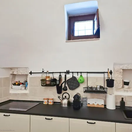 Trullo Mela Comfort, 6 People, 10 Minutes Alberobello Holiday home *